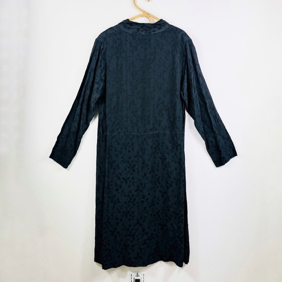 CP Shades black Embroidered Textured Floral midi dress - Picture 2 of 11